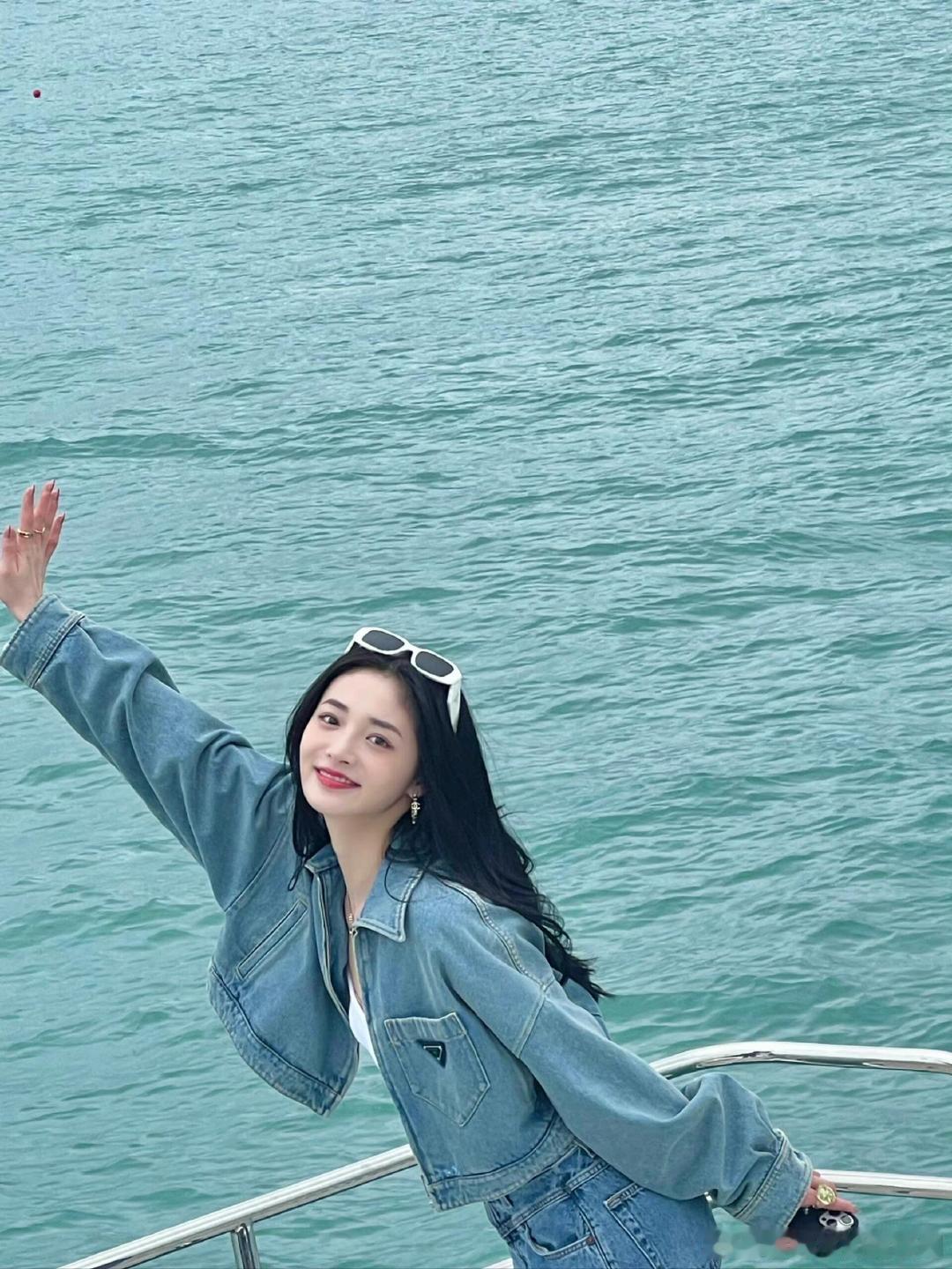 周洁琼孔雪儿终于想起自己是爱豆了内娱秀粉的快乐指数爆表！周洁琼初代选秀实力超凡