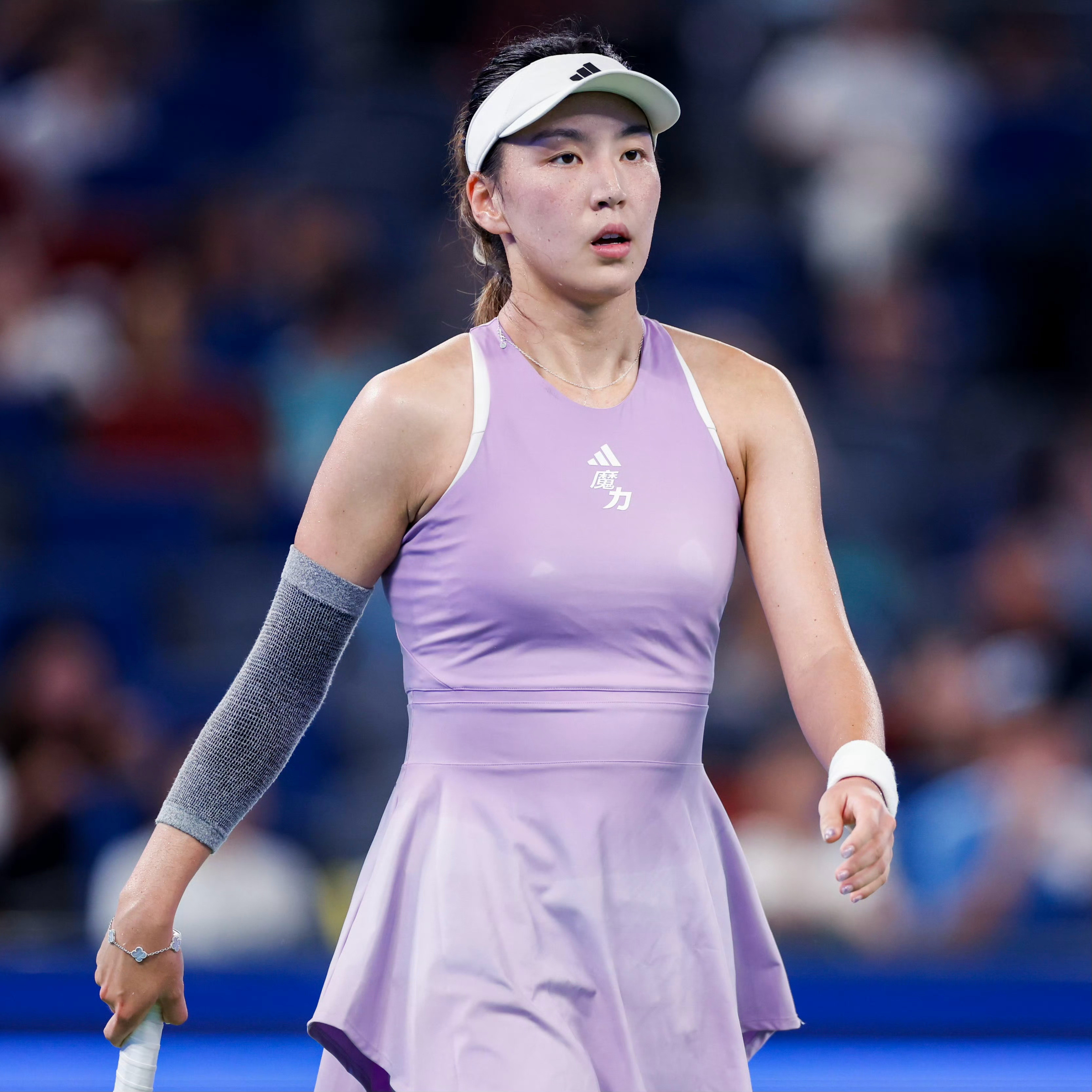 王欣瑜止步武网女单首轮袁悦晋级武网女单次轮2025武网正赛首日，三位出战的中