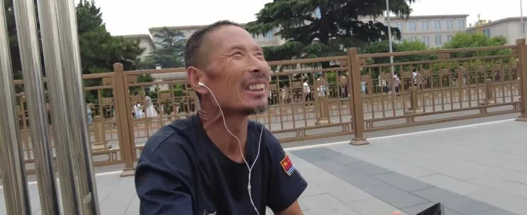不查不知道，一查吓一跳！最近陈行甲新书分享会上，那个火遍全网的60岁工地大叔
