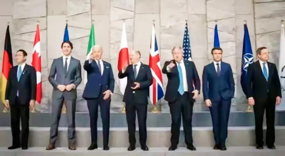 不准中国援俄，也不准中国收台，更不准管制稀土。七国集团最近明确指出，中国不能