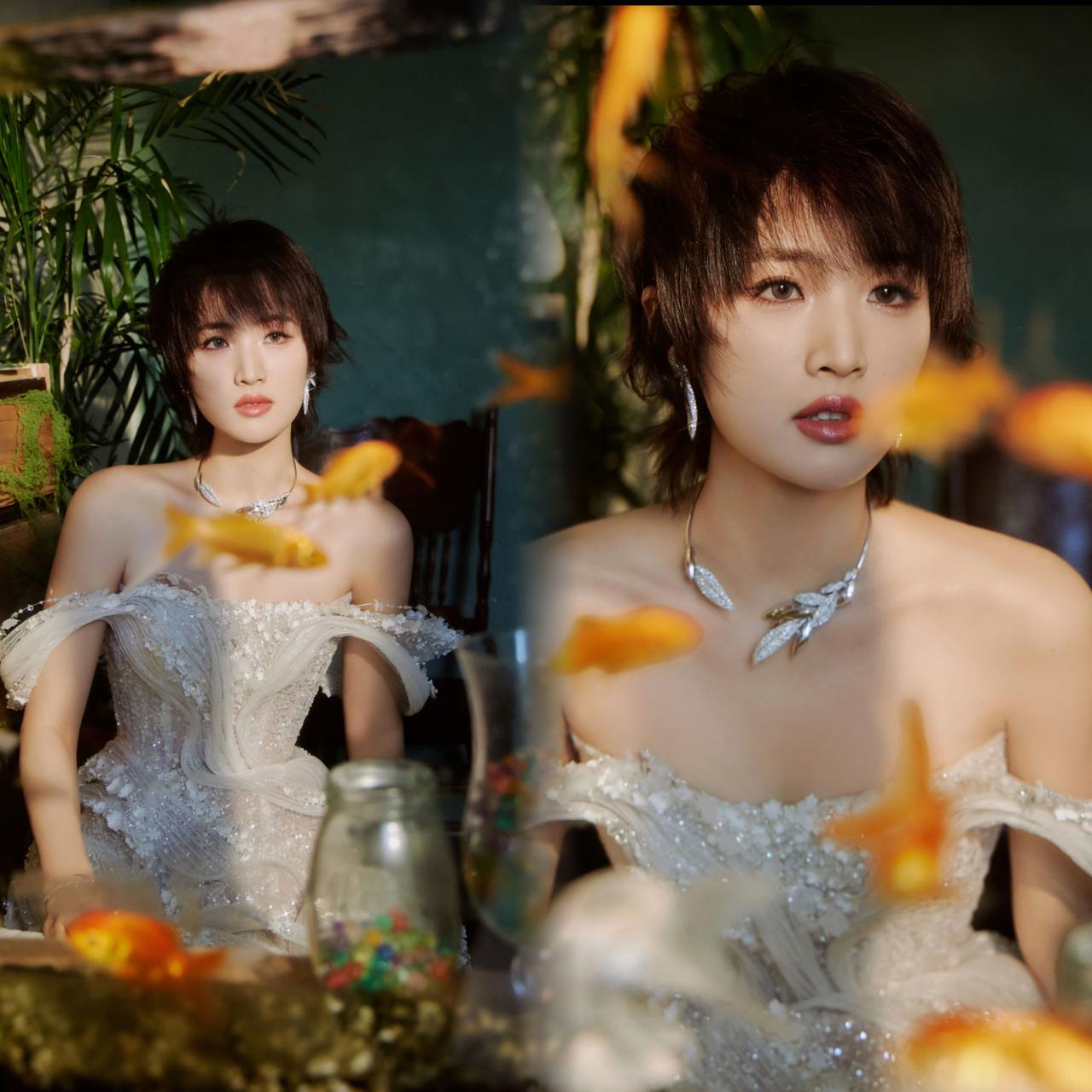 昨晚《鸿蒙星光盛典》可太有看头了！要说咖位，姚安娜妥妥的主人家孩子，按理说该是