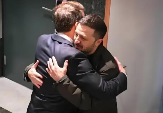 乌克兰没钱，没地，城市一片废墟，为何马克龙还要卖战斗机给乌克兰？ 谁能想到，