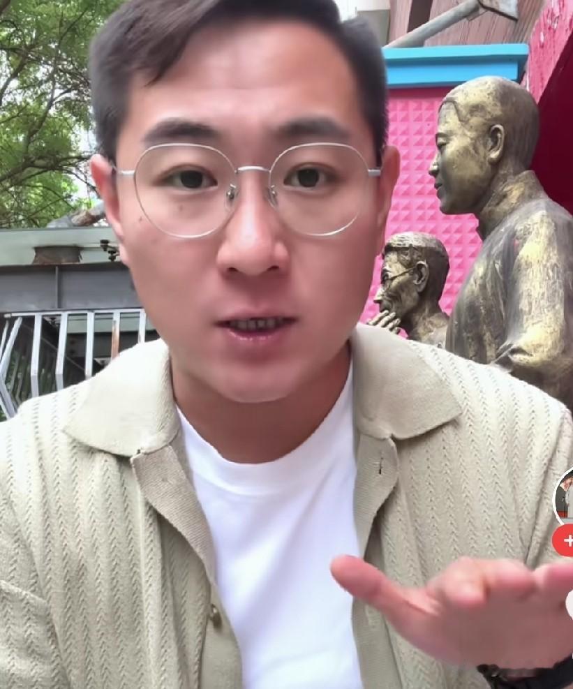 杨议的搭档也是他的徒弟薛博文，宣布离开了阳光相声社，原因就是老板拖欠工资，而且态