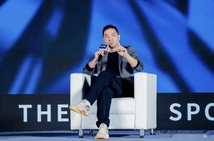 富人往美国跑，图的不是制度，是特权，这才是他们出走美国的真相。很多人纳闷：美