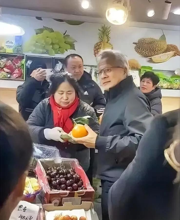 黄仁勋逛菜场藏着生意经换作是你，能接住这泼天的富贵吗？之前这事说第一