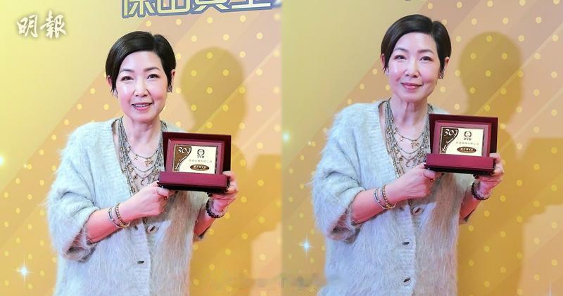 明报：滕丽名领30年金牌愿继续效力无线黎芷珊闻“登六”留憾TVB今天（21日