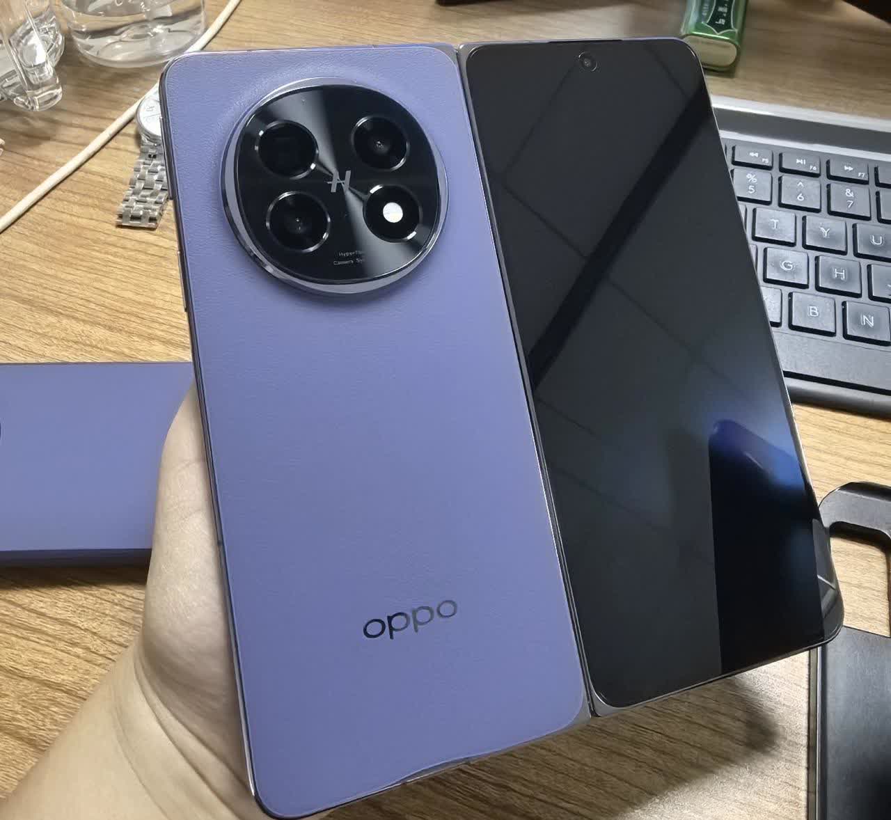 今年买折叠屏不是华为就是oppo，这句话是我在小绿书看到的，讲真的，今年oppo