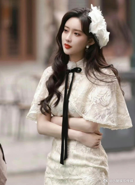 孟子义好六夜彩排带了额链双11疯狂好六夜孟子义在彩排时每个细节都很到位，尤其是她