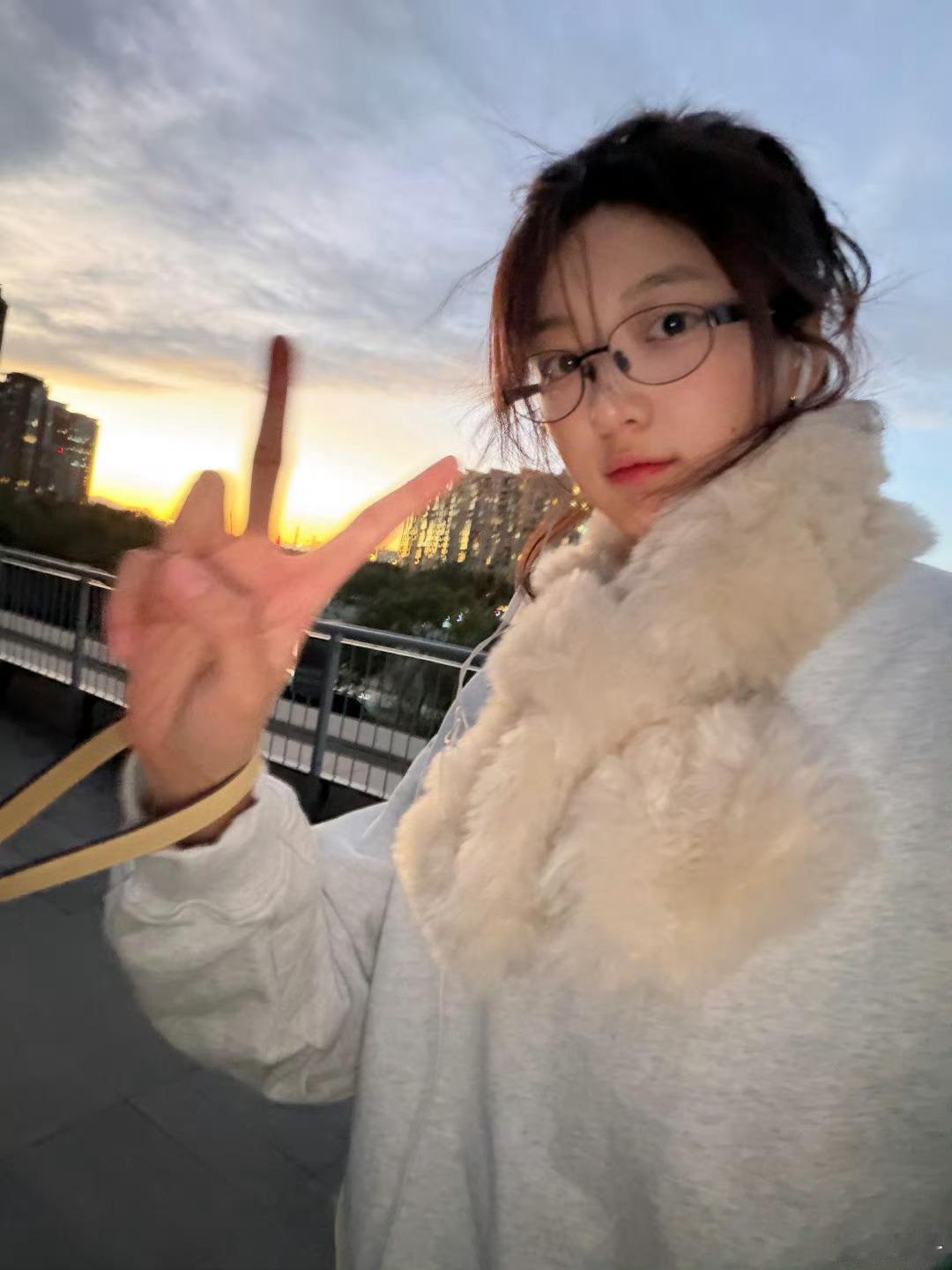孙千不会冷落小狗姐姐也太萌了吧，喜欢小狗狗的人再坏也坏不到哪里，这就是我的善恶