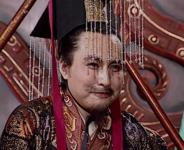 曹彰这人，曹操最能打的儿子，没跑。力气大得邪乎，没事跟老虎比划两下，带兵跟玩儿似的。曹操打心眼里喜欢