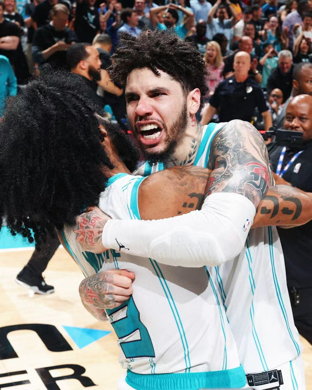 NBA夏洛特黄蜂队自更名为“黄蜂队”以来的战绩：2015年-无缘季后赛20