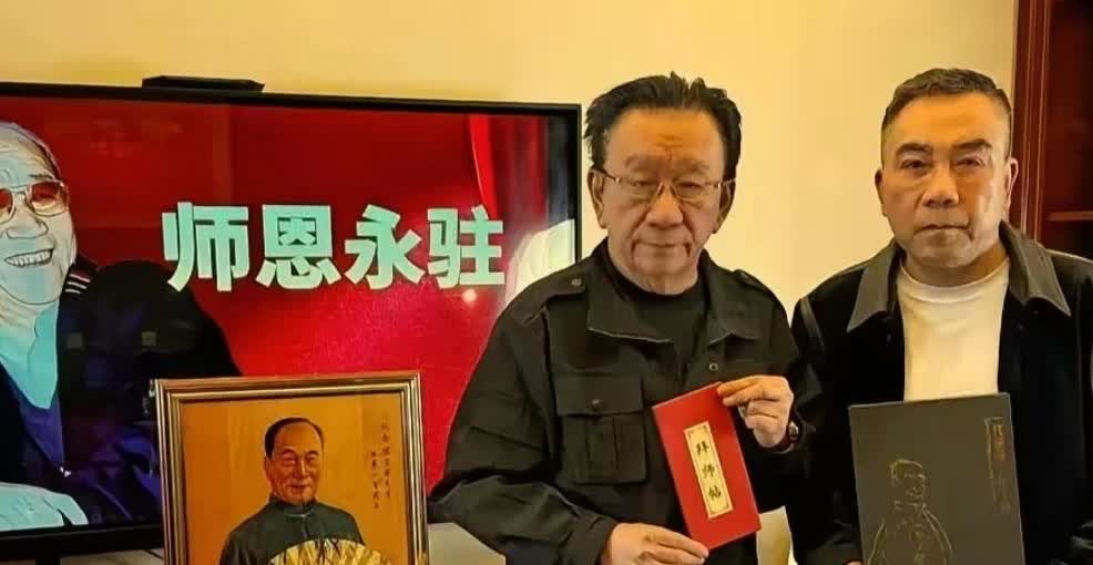 杨议走错了一步，如果当初坚持和侯二对着干，结果比现在好。现在是竹篮子打水--一