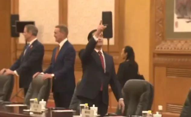 人民大会堂的天花板到底藏着什么，能让鲁比奥目不转睛连连赞叹？5月14日，特朗