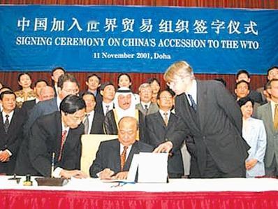 美国现在对中国这么急，就因为中国没按照他们给的剧本演。当年美国拉中国进世贸，就是