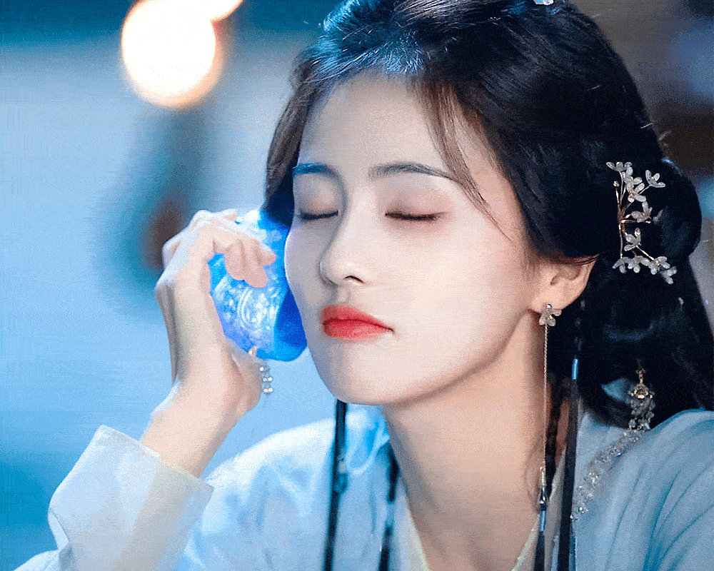 我的点赞变成了白鹿呀～​​​