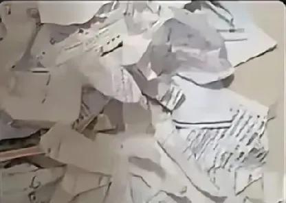 老师：@所有人，各位家长请把孩子作业撕了拍照发给我，尽快完成。老师：孩子爸爸，