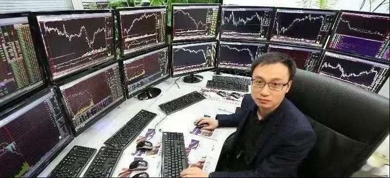 A股，散户数量最多的前20家公司名单如下：1.京东方A：股东户数约105万