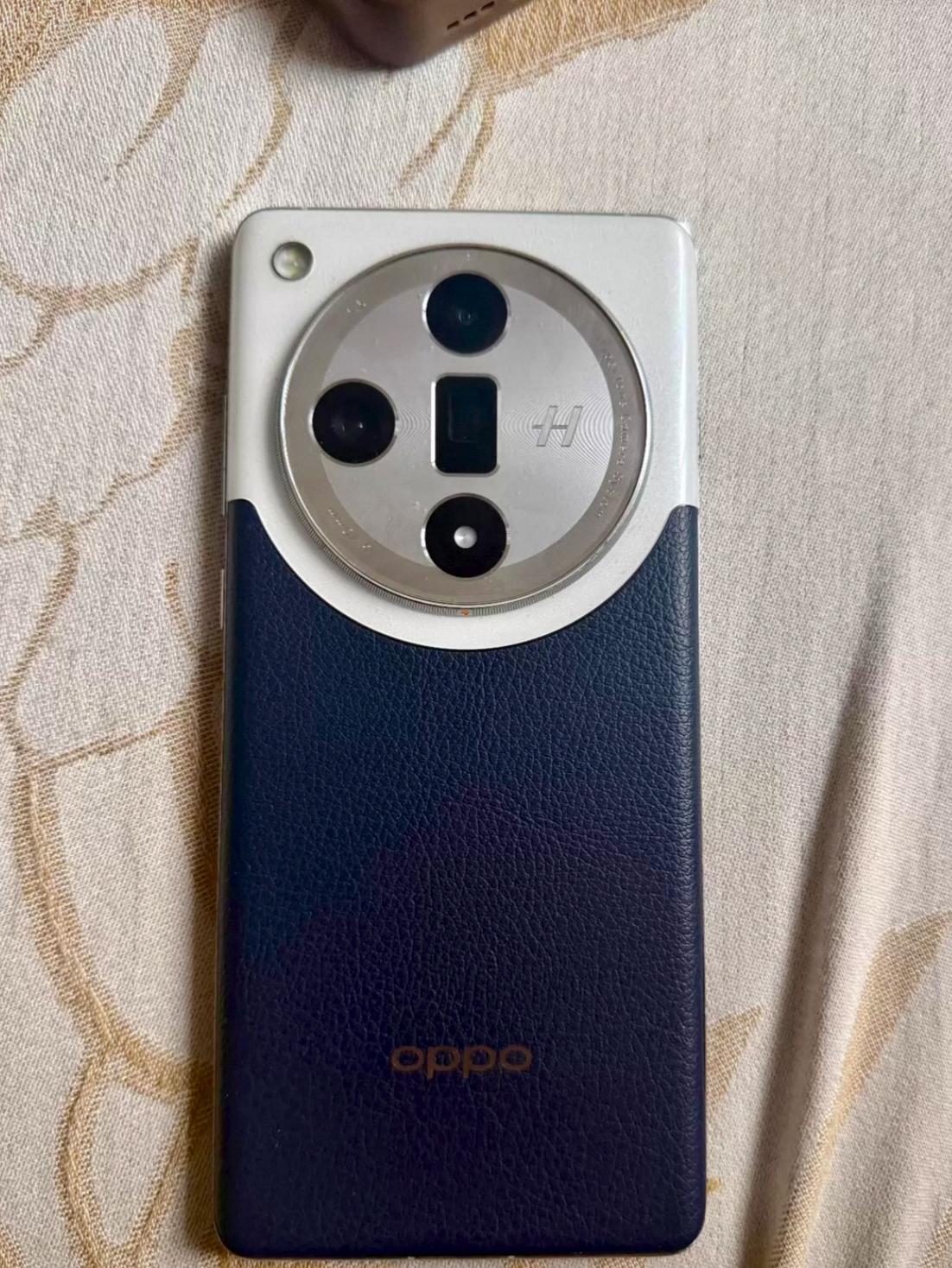 FindX7老用户，因屏幕想冲X9sPro…手持FindX7，听说202