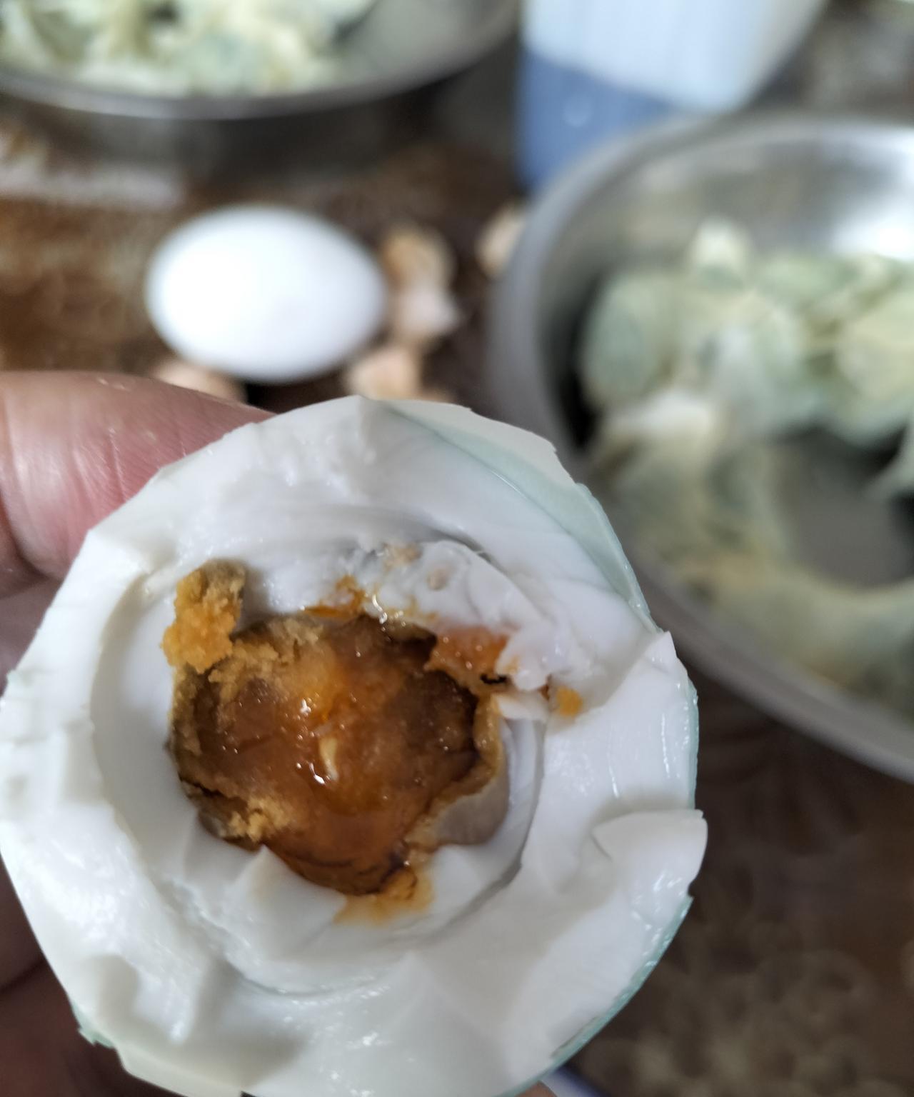今天一定要吃面条！吃多少？多少都行！早晨起来，自己下了一碗西红柿牛肉面条，就着