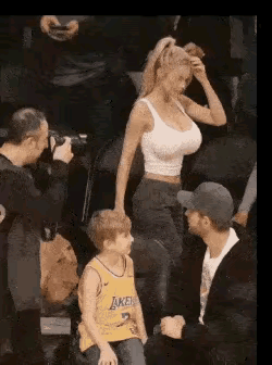 这样的身材，走到哪里都能吸引眼球？太夸张了！