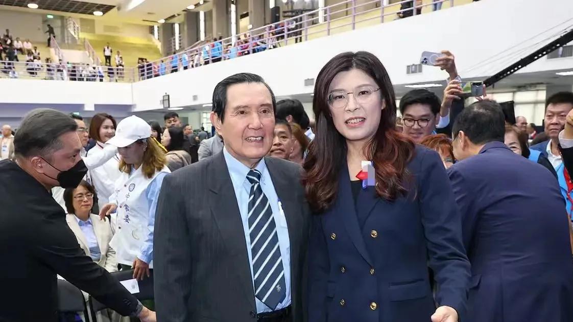 蓝营确认了，马英九、朱立伦、洪秀柱、连战、吴敦义获邀！蓝营即将于7月25日进行