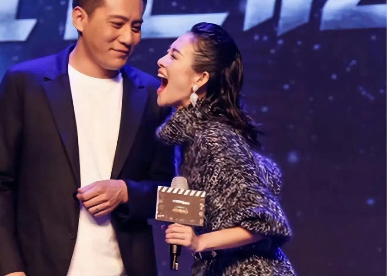 48岁章子怡和47岁刘烨‌是中央戏剧院1996级表演系同班同学，也是相识三十年挚