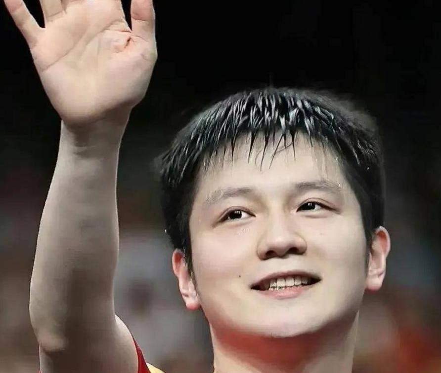 乒坛消息：樊振东结束德国征程，回国备战全运会！樊振东，绰号“小胖”、