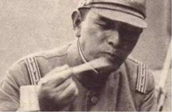 1944年，“大汉奸”郭绍绪邀请日军高官在家中吃饭。喝的正酣时，伙计喊了一声：“