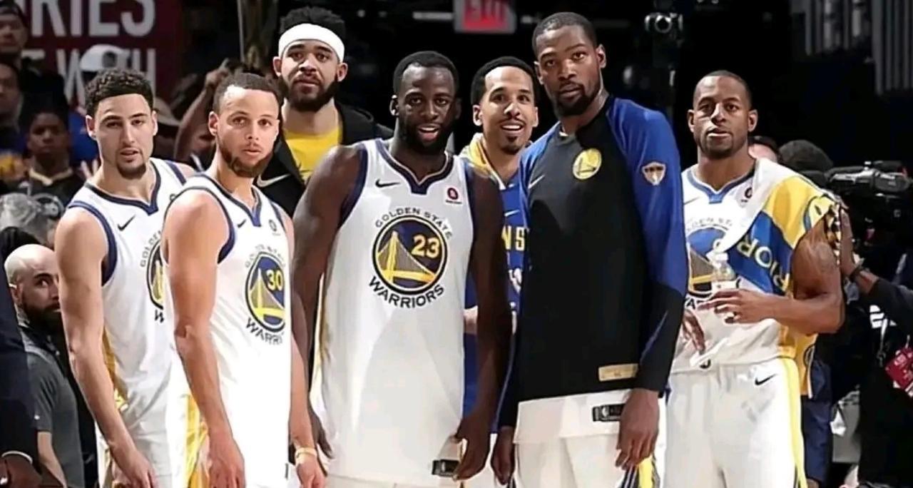 雷霆强的是在无限换防的撕咬防守，你去看一下雷霆的球员其实整体体型上勇士还是占优的