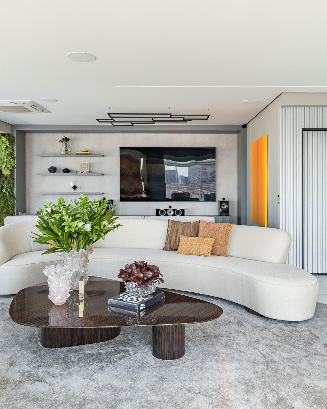 400㎡顶层大宅，高级的不是堆砌，而是恰到好处的生活质感。家装的高级感是什么样子