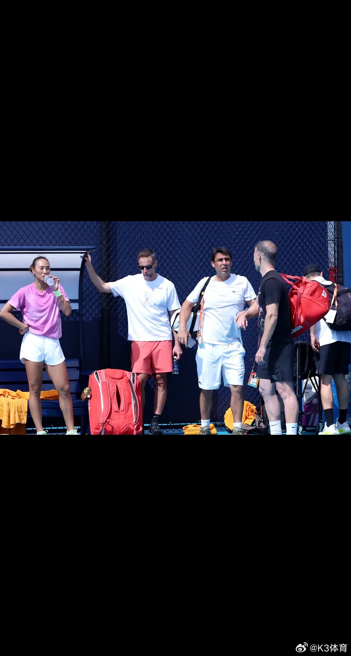 里巴回归郑钦文团队里巴回归，迈阿密开练！郑钦文迎来功勋教练火线驰援，以23号种子