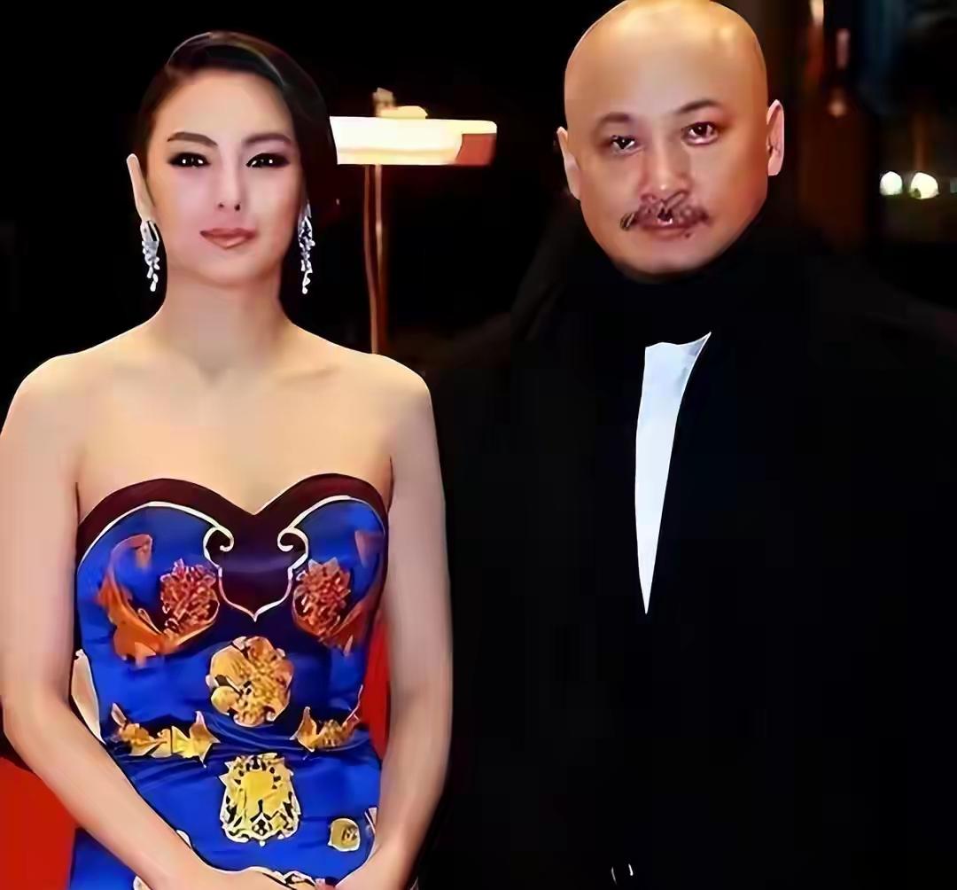 连续三天嫖娼一次嫖俩，花800元毁掉一手女神好牌，他图什么？2014年9月10
