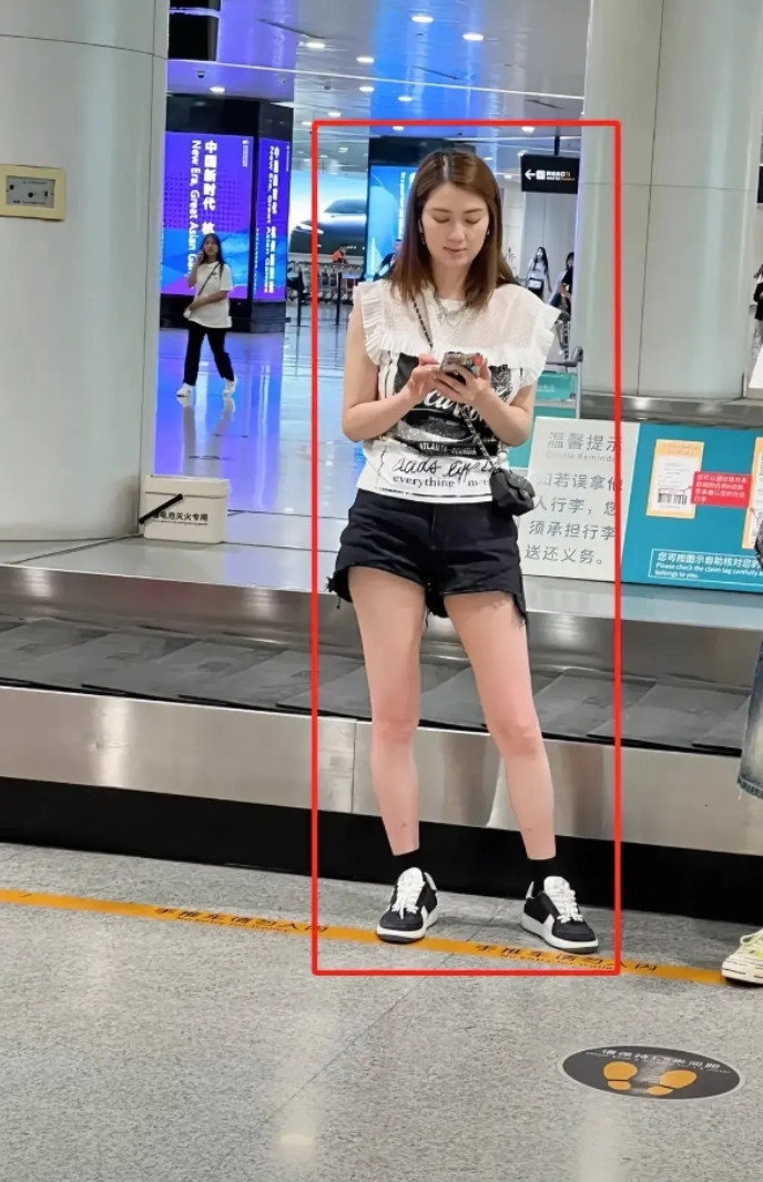 本人比电视里还美啊，这么好看，脸巨小！