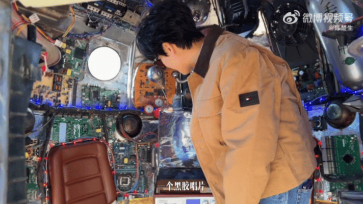 快乐老友记陈楚生收官曲谁懂《快乐老友记》陈楚生收官曲配上六毛太空舱的含金量，接下