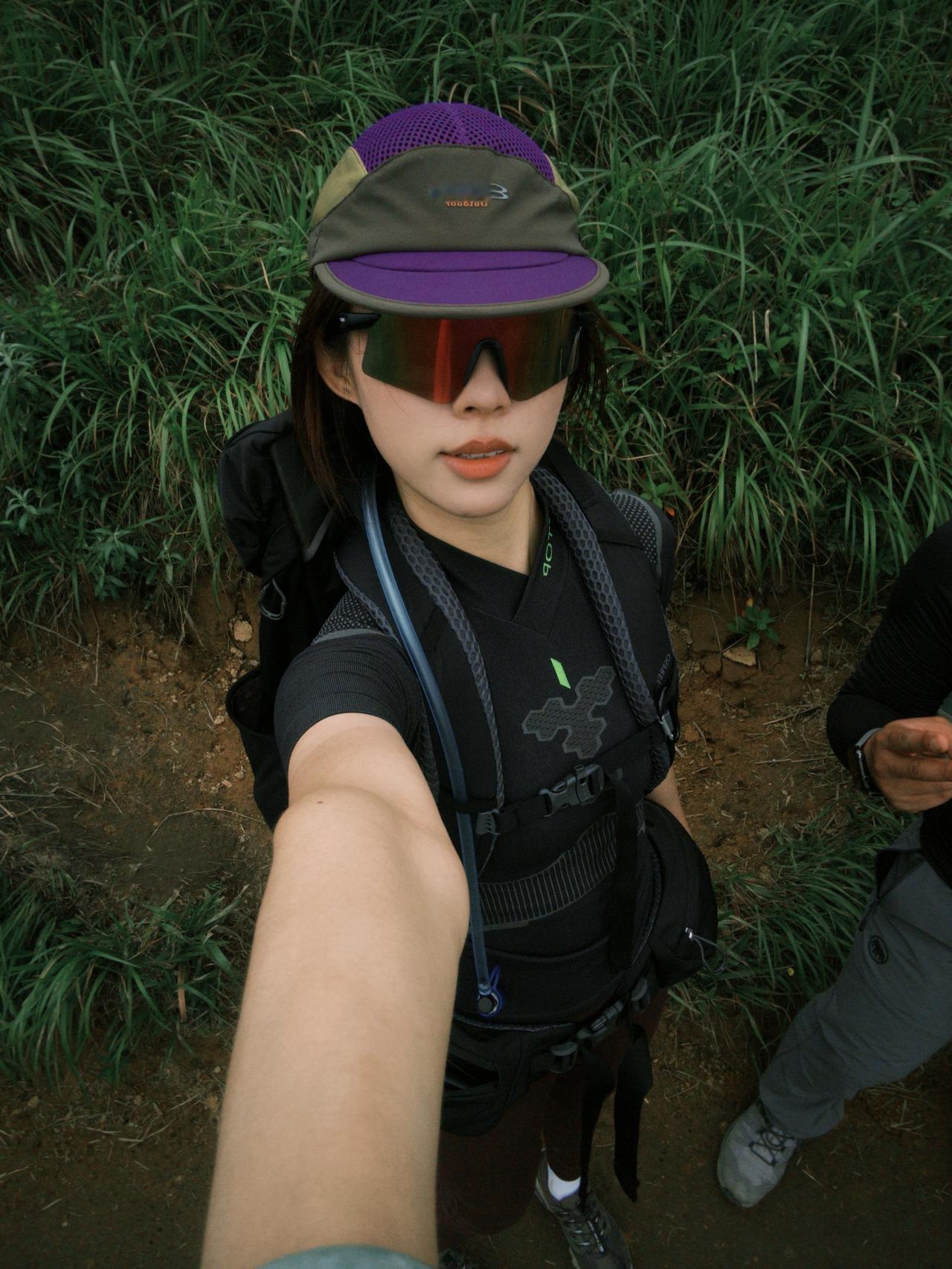在山野间生长出的生命姿态