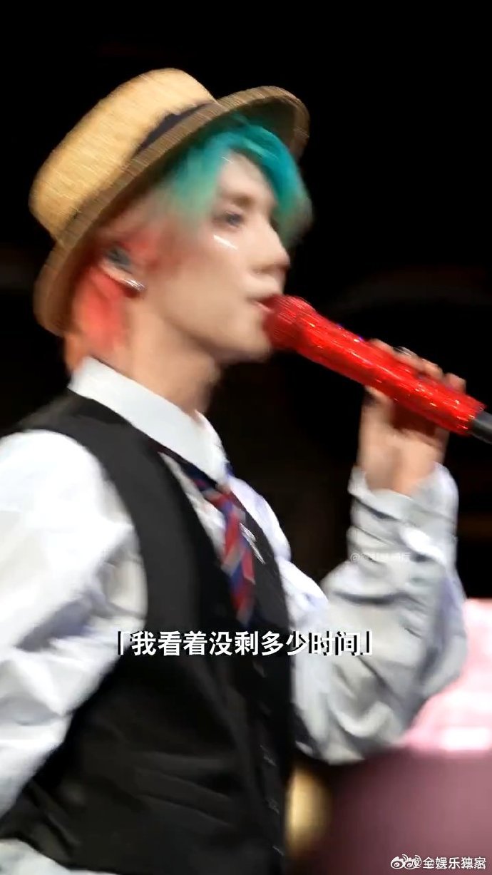 4K怼脸感受下鹿晗的美貌原来真有人能经住4K怼脸的“考验”！鹿晗的五官立体又精
