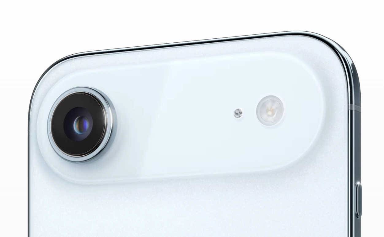 其实iPhone17这一代的三条产品线定位更清楚了，都更纯粹了。性价比驱动