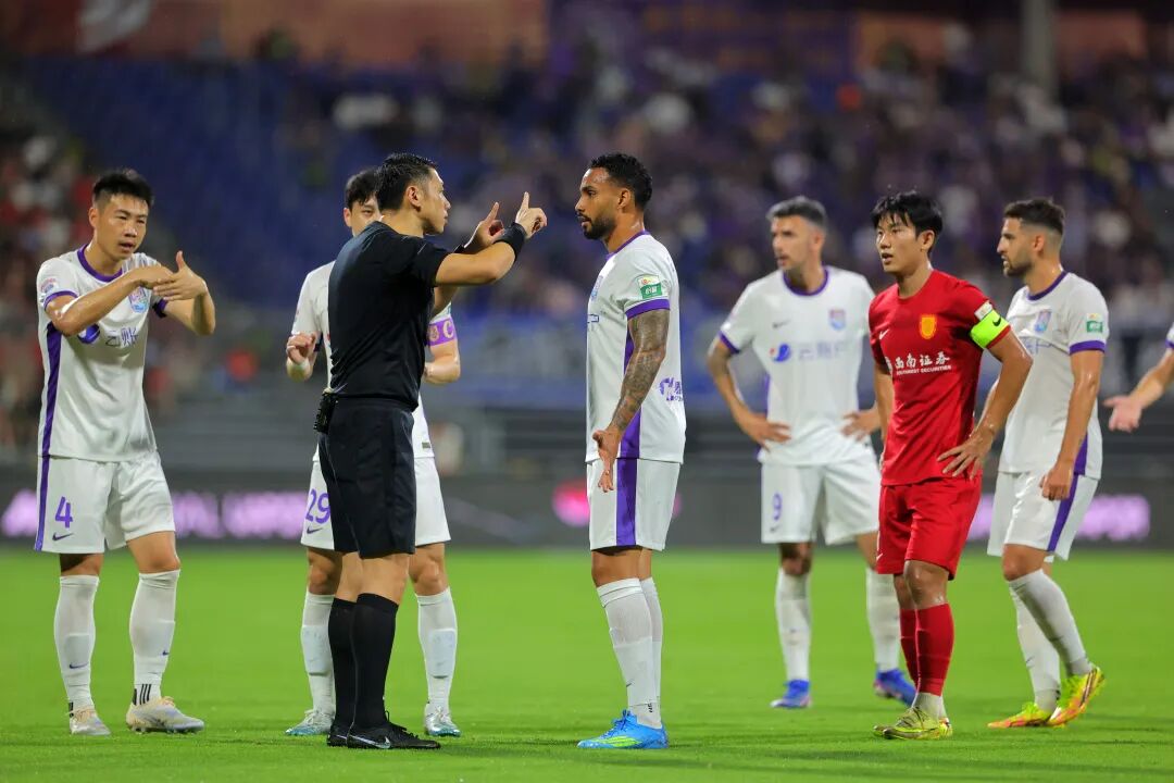 绝平被吹无效! 于根伟红牌! 又是VAR定胜负……