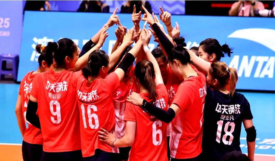 看到新赛季排超江苏女队的大名单，靳皓不再代表江苏女排征战排超。全运会那个