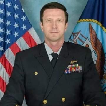 美国海军高级指挥官在阿拉伯海阵亡。这名遇难军官是第5直升机海上作战中队主官加