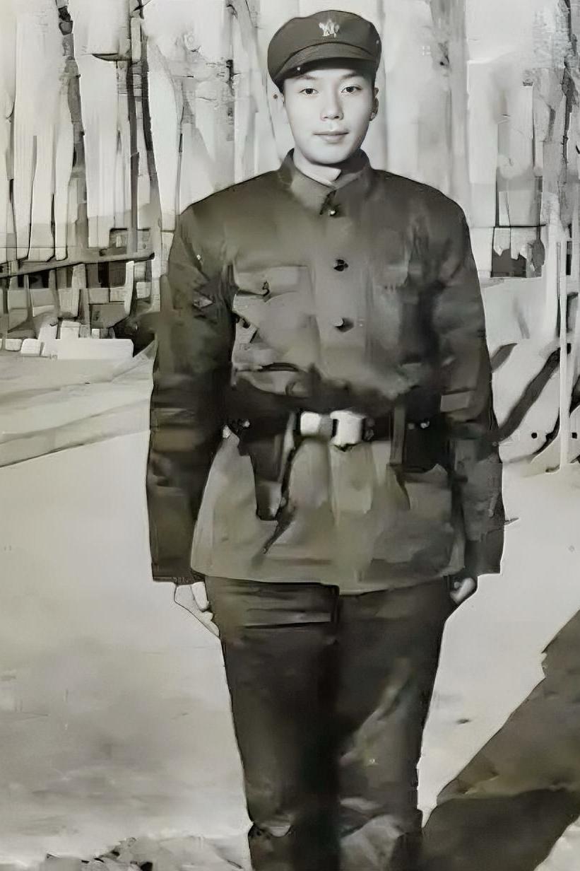 1985年年底，我从部队退伍，被安置进了火葬场。站在大门，看着自己将要进的单位，