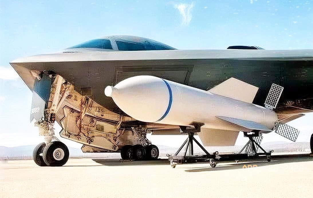 伊朗硬气了！4枚美军“炸弹之祖”被一锅端，9500枚子炸弹全清除当地时间4