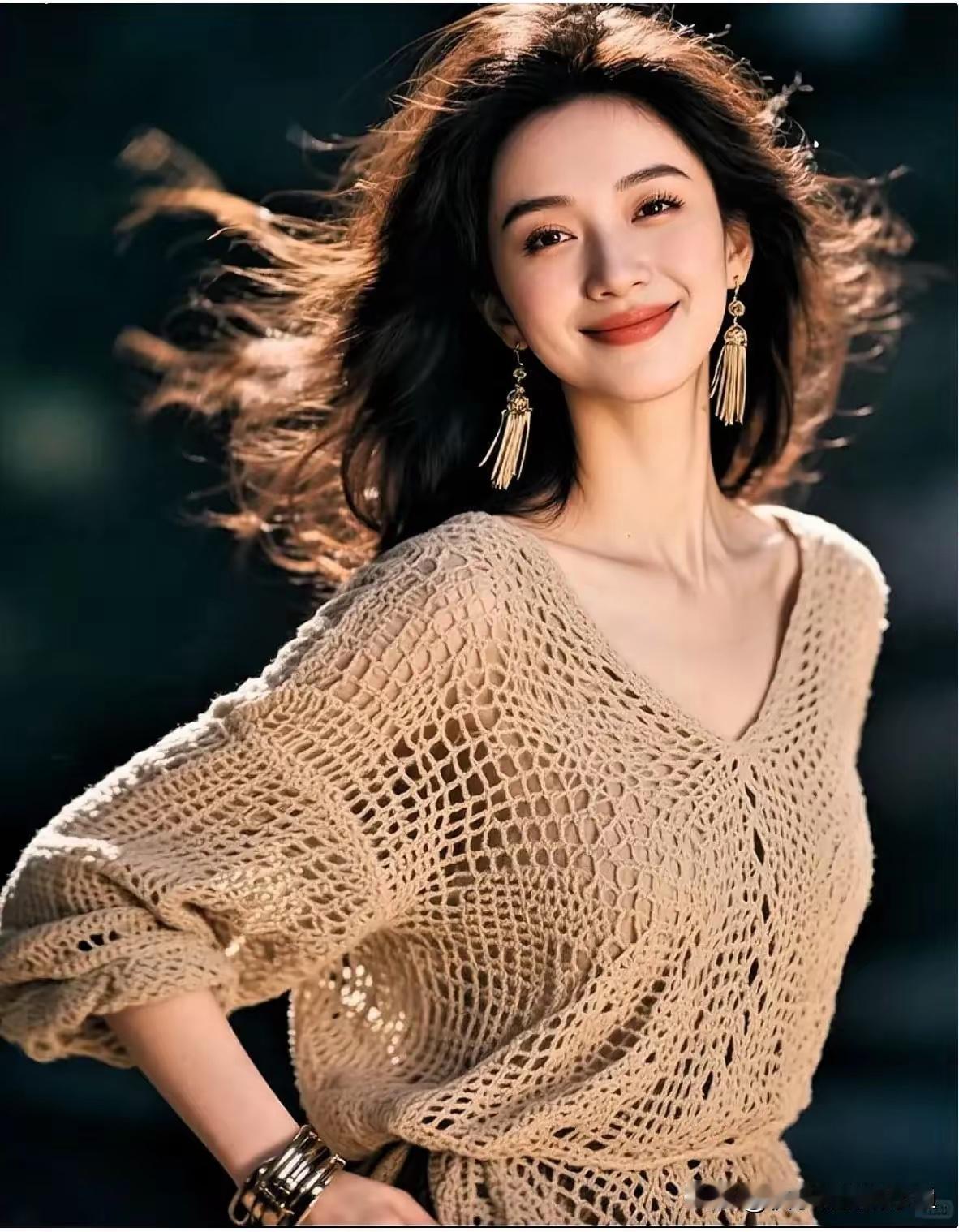 在这纷繁复杂的世界里，妈妈的爱就像一盏明灯，照亮我们前行的路。只有妈妈，不会伤我