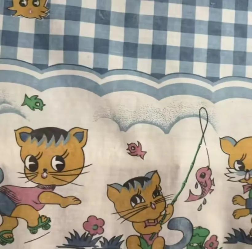 小时候的床围子记得小的时候睡不着觉每次都是盯着上面的小猫一遍遍地数相同小猫