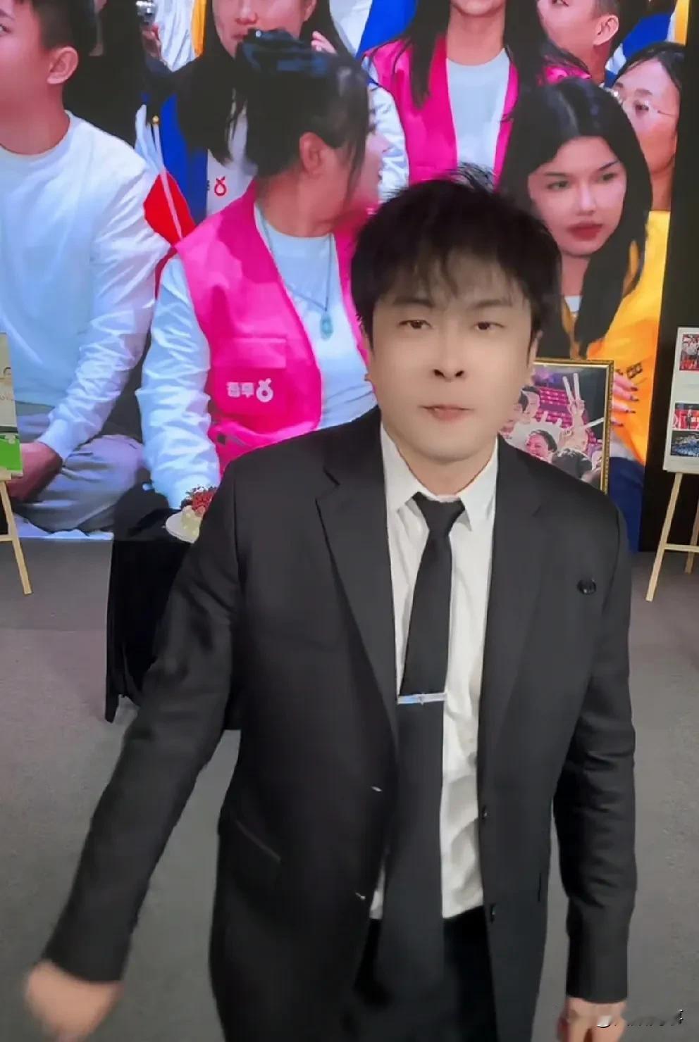 “慢性癌症”仅剩10年寿命无药可医，辛巴自述患病时为硬抗直播掏空身体！