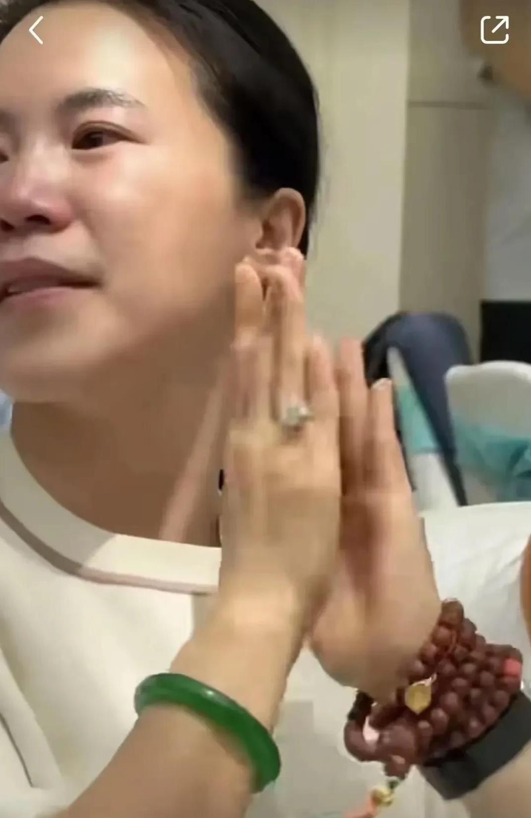 没想到啊李隼教练女儿婚礼上王楠李晓霞张怡宁哪一个人的名字都响当当啊李隼教