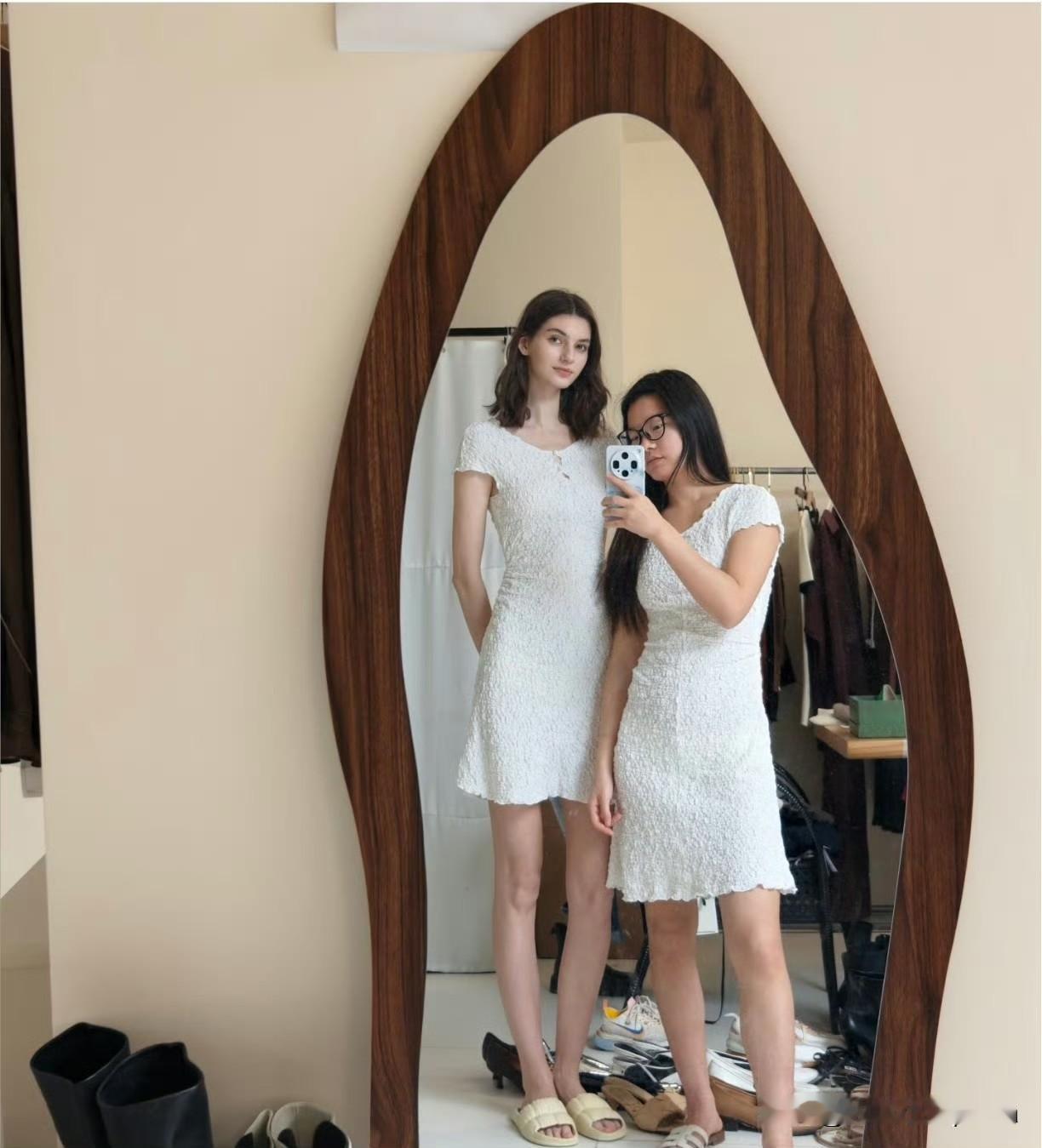 女装不应该再找欧美模特了，她们那骨架和身高和咱们差太多了，普通人穿着完全不是一回