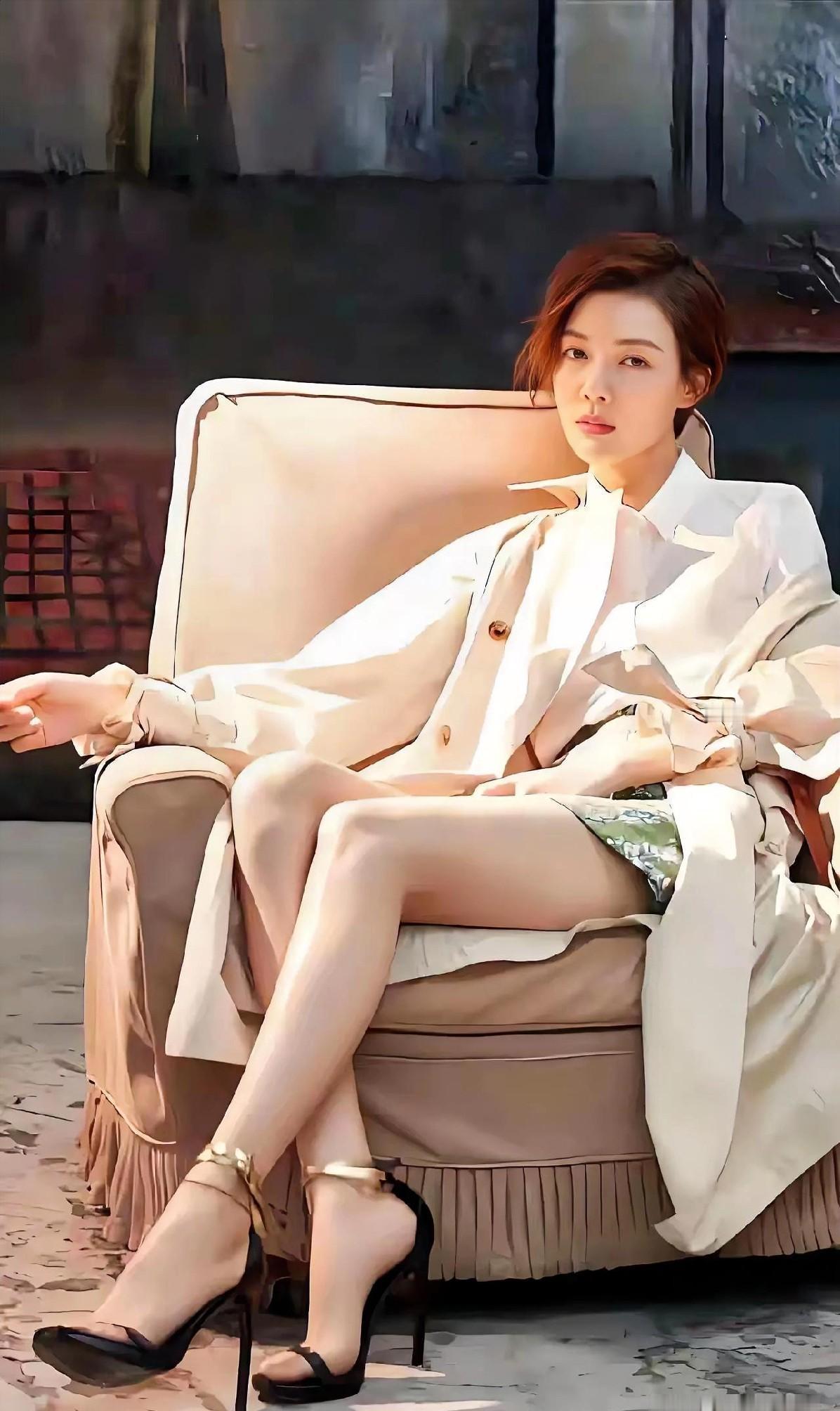 3亿分手费她一分没要，前夫却成了悬赏两千万都找不到的人。当年那场轰动全国的亿元