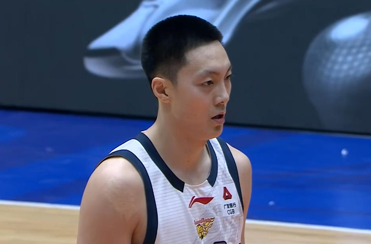 不是胡明轩，也不是萨林杰，广东队输给宁波，有1个人要负责惊不惊喜，意不意外！志