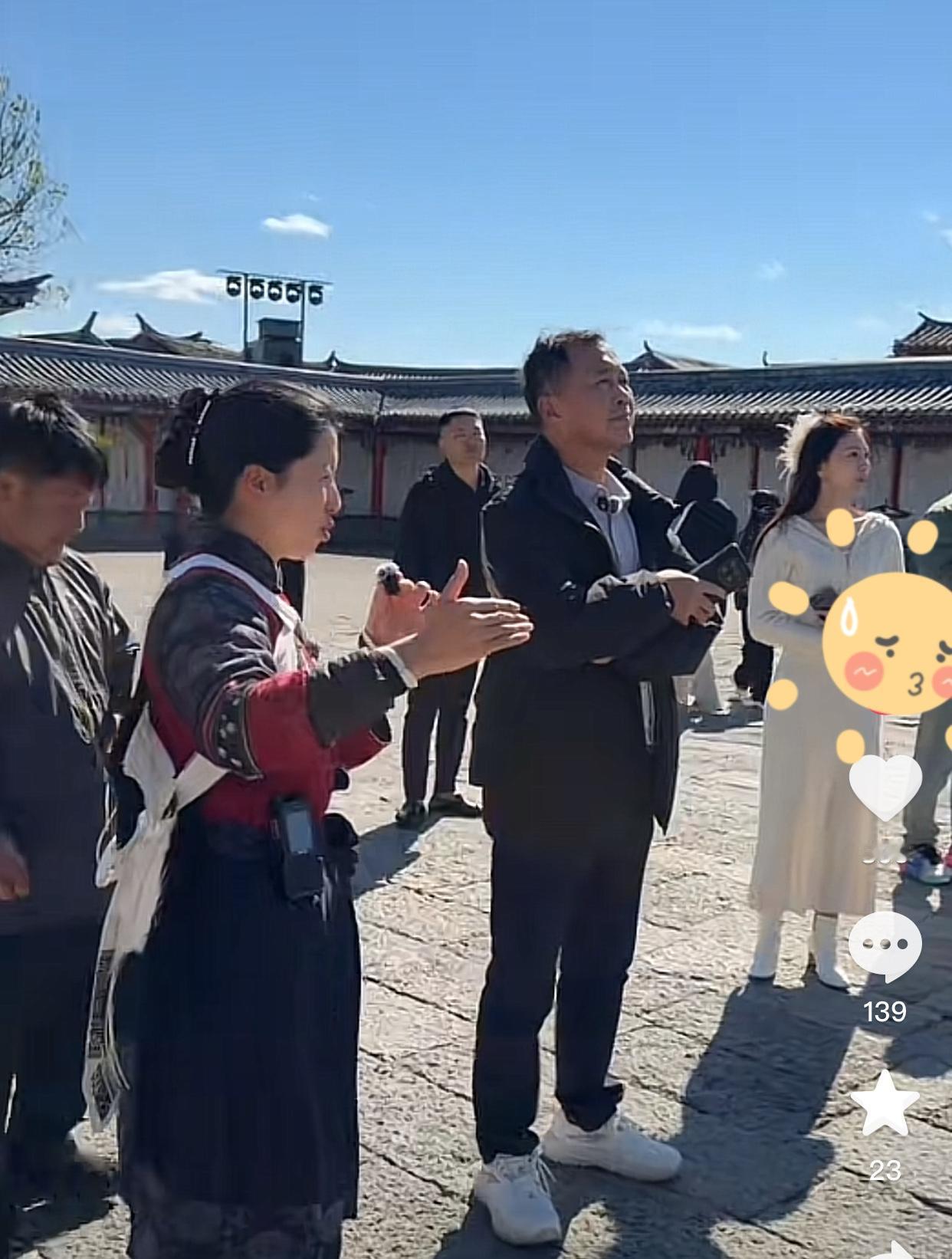 沈巍近日在云南游玩，透露了新的一年的计划和目标。他说接下来将要北上，一边参观路上